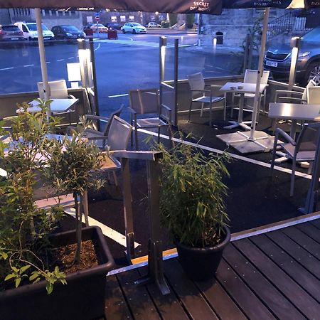 Hotel - Restaurant Au Tonnelier Берг Екстериор снимка