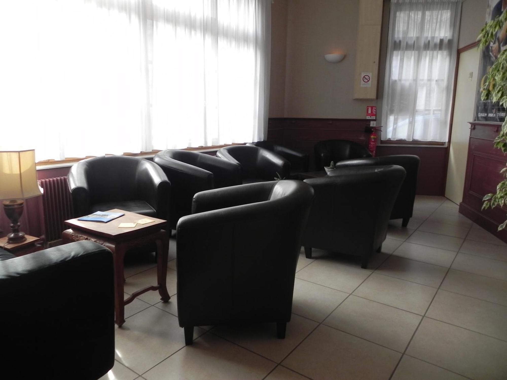 Hotel - Restaurant Au Tonnelier Берг Екстериор снимка