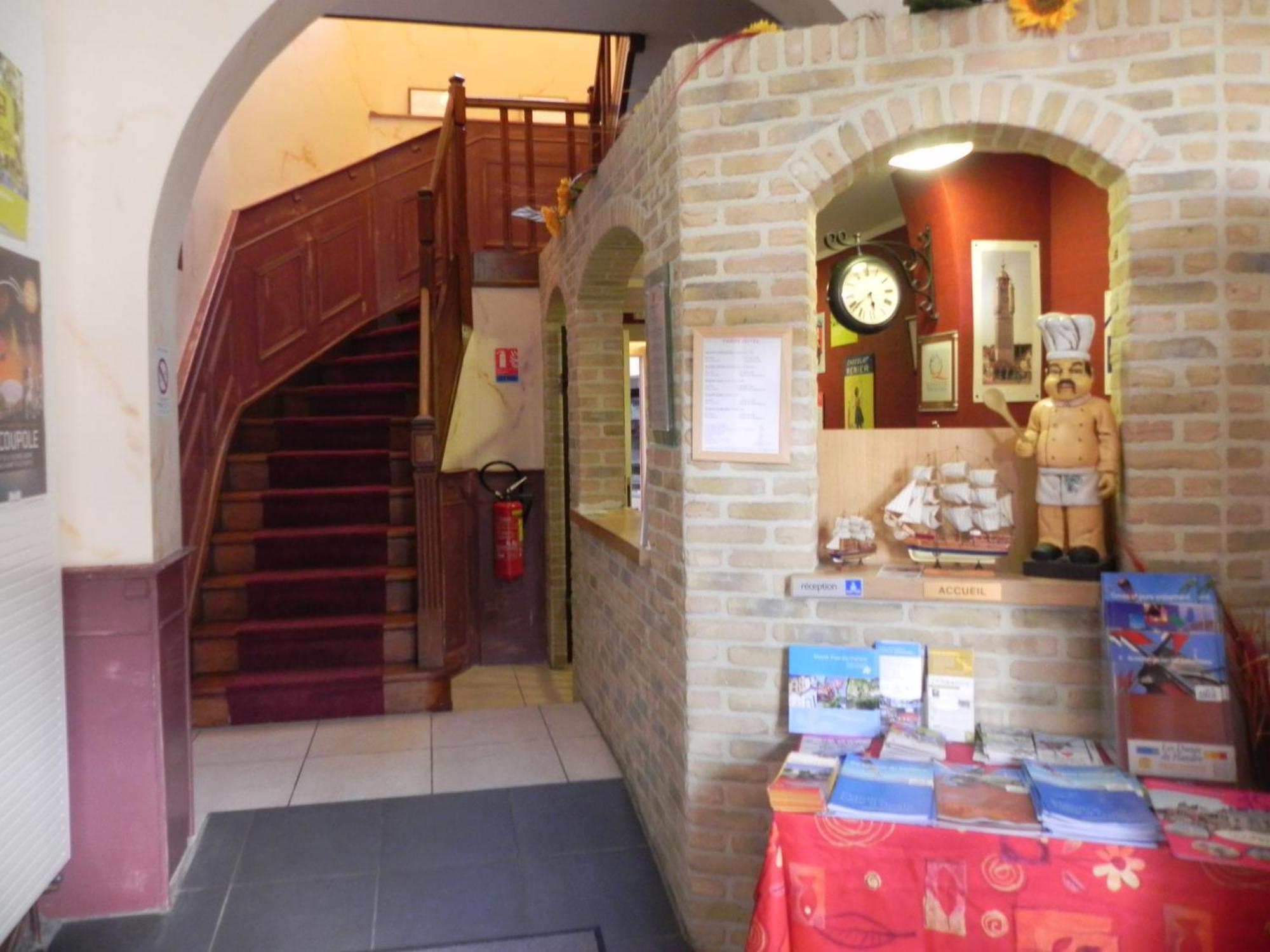 Hotel - Restaurant Au Tonnelier Берг Екстериор снимка