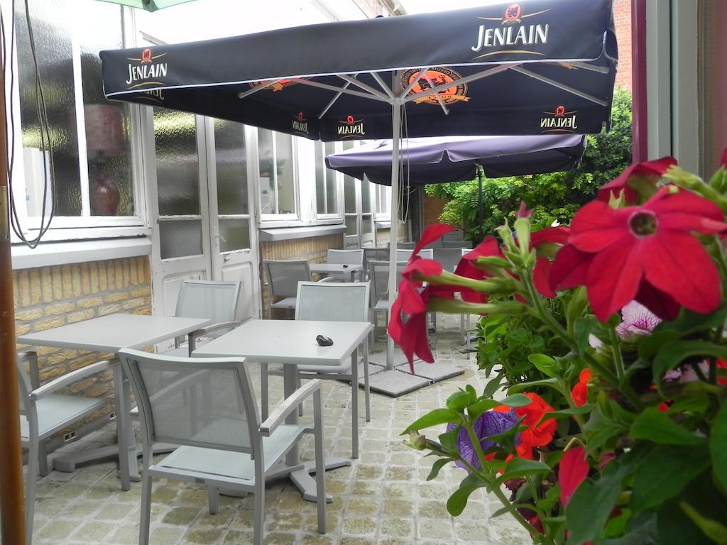 Hotel - Restaurant Au Tonnelier Берг Екстериор снимка