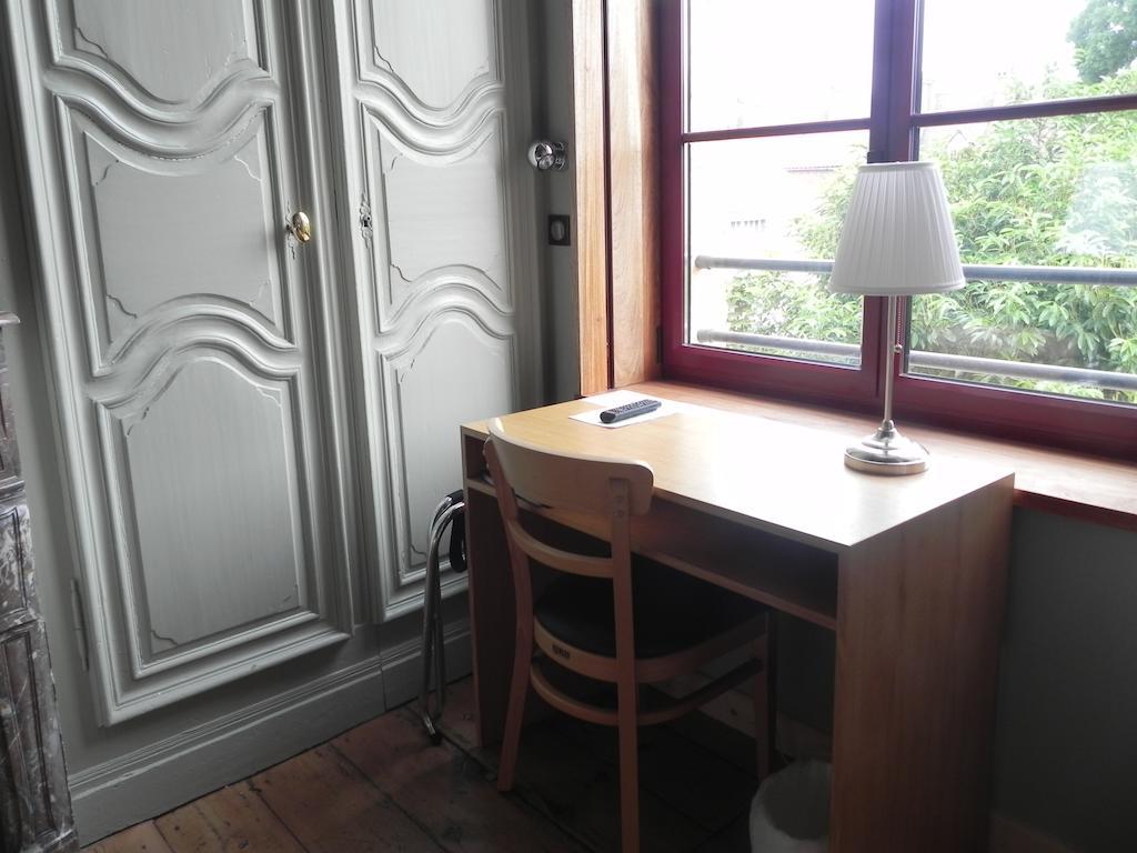Hotel - Restaurant Au Tonnelier Берг Стая снимка