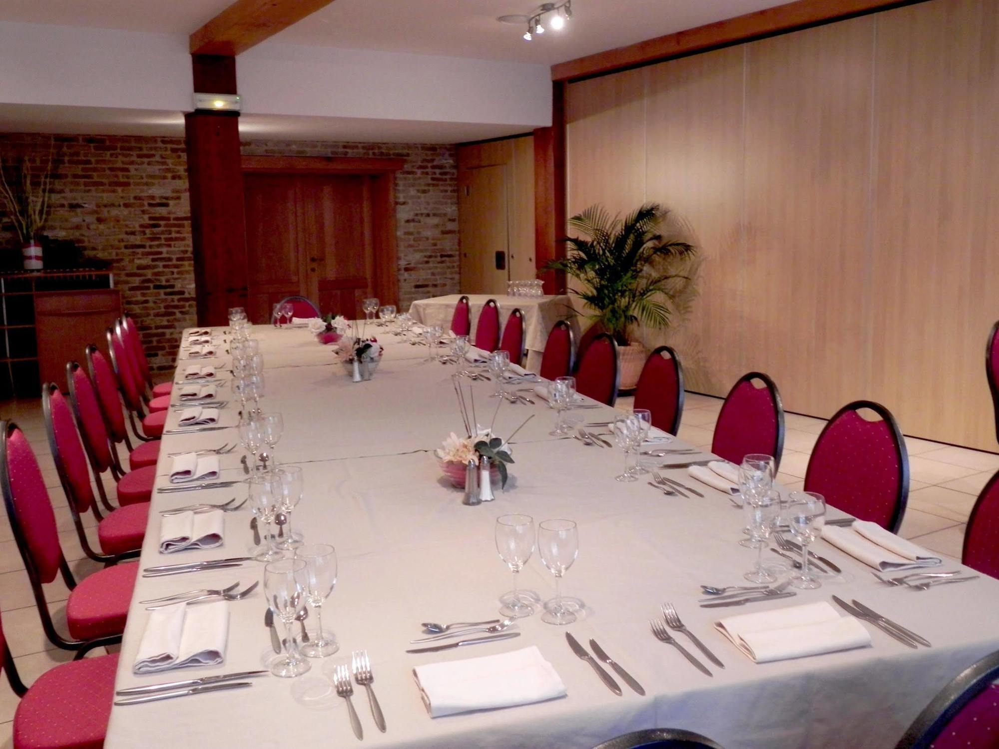 Hotel - Restaurant Au Tonnelier Берг Екстериор снимка