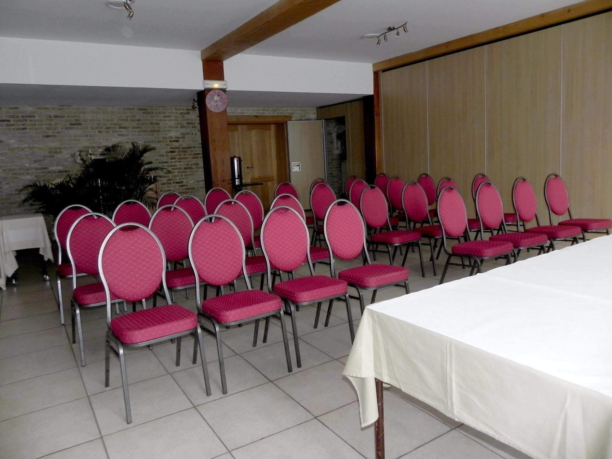 Hotel - Restaurant Au Tonnelier Берг Екстериор снимка